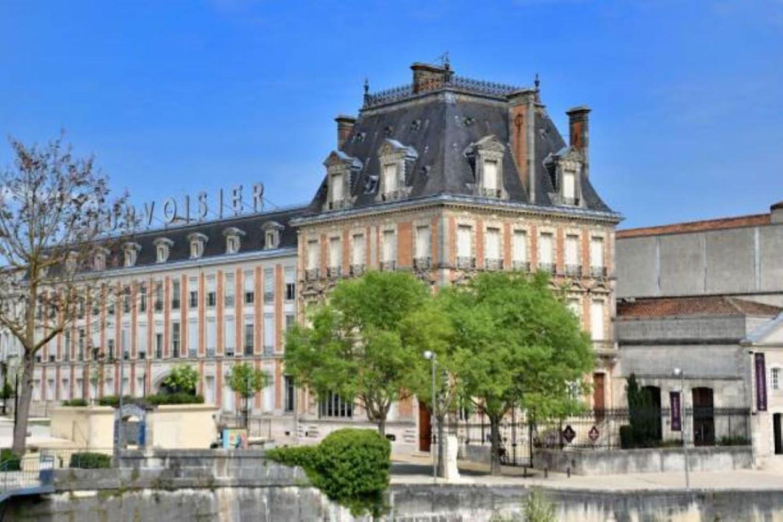 Maison Meire Studios Cognac Bagian luar foto